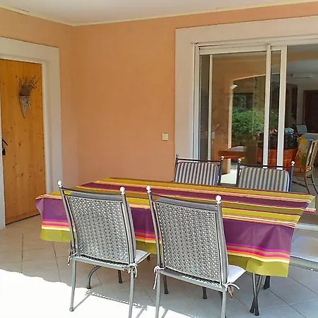 Saint-aygulf Sleeps 6 Pool Air Con