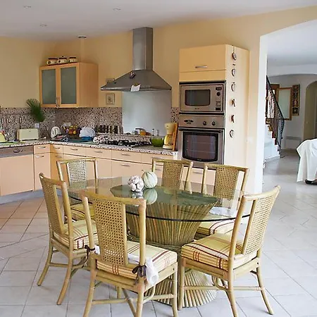 Ferienhaus Saint-aygulf Sleeps 6 Pool Air Con