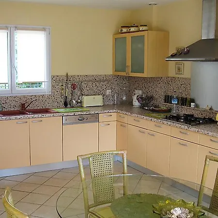 Saint-aygulf Sleeps 6 Pool Air Con